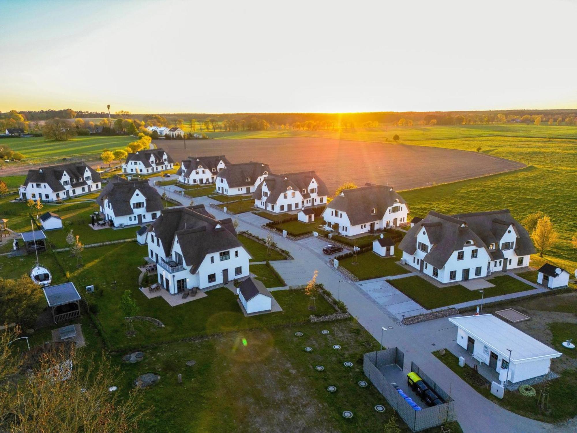 Вилла Inseldomizil Stolpe - Urlaub Unter Reet Auf Usedom Stolpe auf Usedom Экстерьер фото